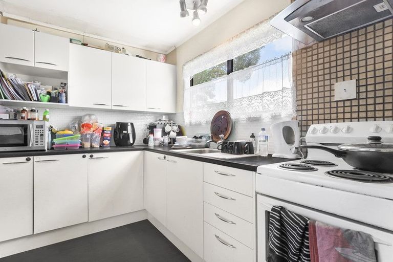 Photo of property in 28 Mcshane Street, Pukekohe, 2120