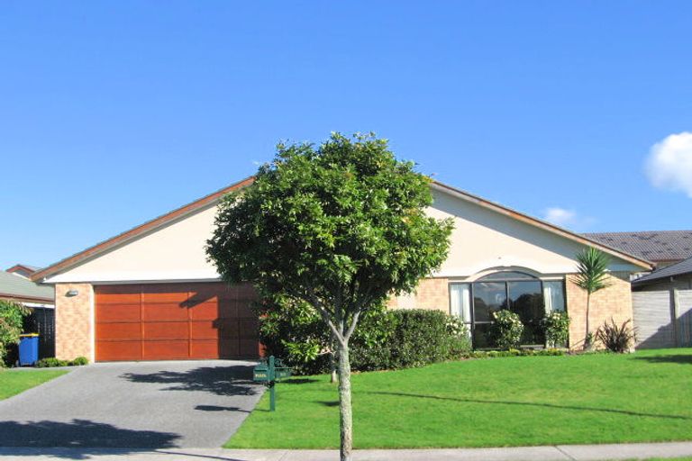Photo of property in 50 Hillwell Drive, Henderson, Auckland, 0612