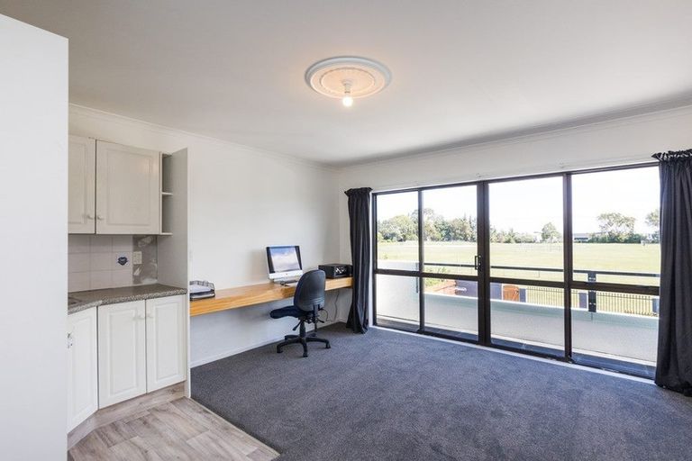 Photo of property in 41 Moyne Avenue, Milson, Palmerston North, 4414