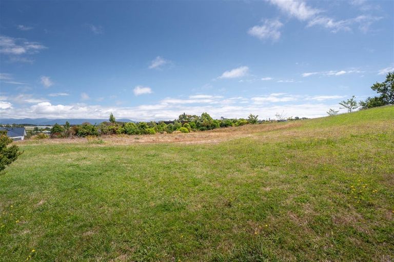 Photo of property in 17 Deck Road, Tasman, 7173