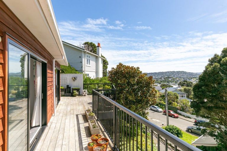 Photo of property in 93a Townsend Road, Miramar, Wellington, 6022