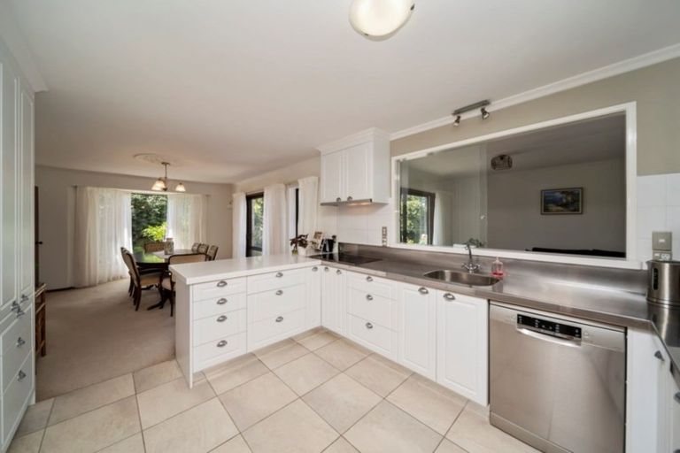 Photo of property in 311 Opunake Road, Cardiff, Stratford, 4391