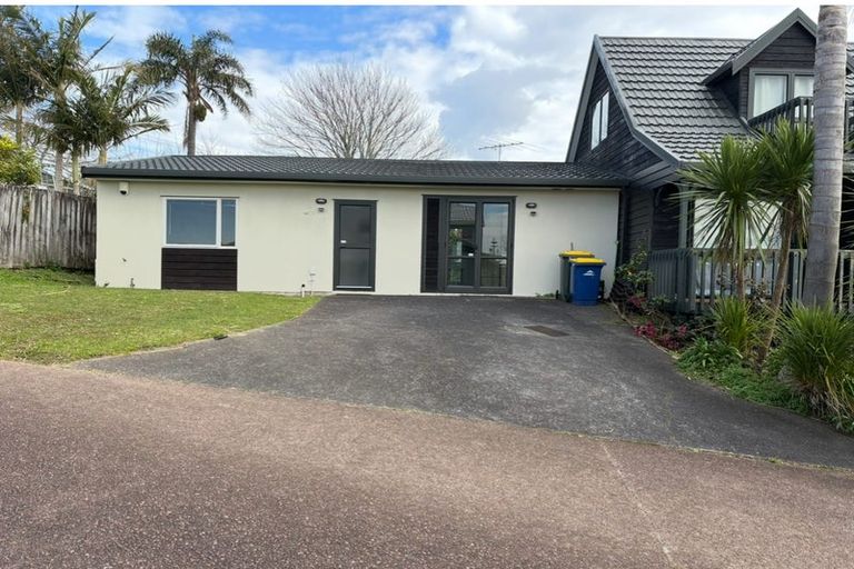 Photo of property in 34a Bronzewing Terrace, Unsworth Heights, Auckland, 0632