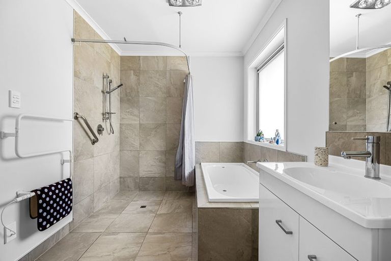 Photo of property in 61 Vivian Street, Burwood, Christchurch, 8083