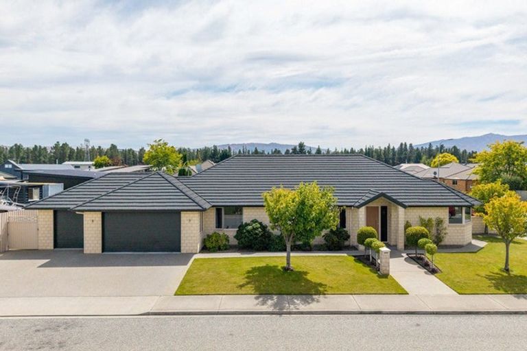 Photo of property in 10 Larch Crescent, Alexandra, 9320