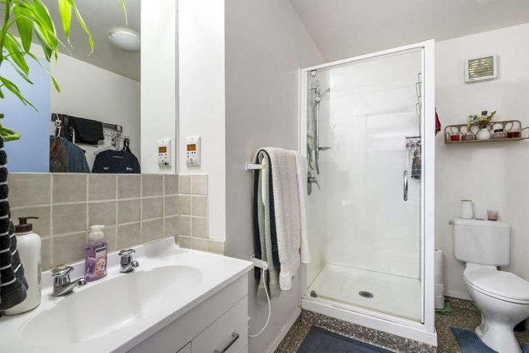 Photo of property in 38 Saddleback Rise, Murrays Bay, Auckland, 0630