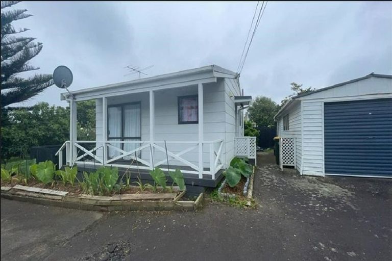 Photo of property in 52 Robertson Road, Favona, Auckland, 2024