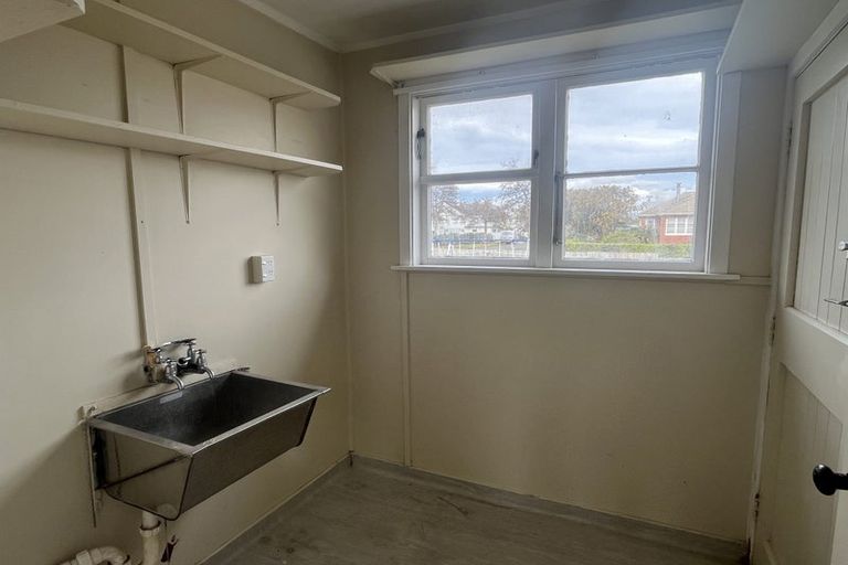 Photo of property in 111 Rangiora Avenue, Roslyn, Palmerston North, 4414