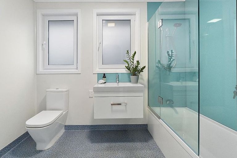 Photo of property in 88a Kervil Avenue, Te Atatu Peninsula, Auckland, 0610