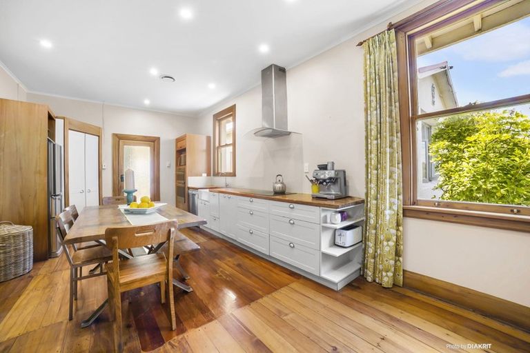 Photo of property in 12 Veronica Street, Brooklyn, Wellington, 6021