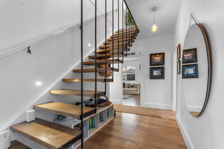 Photo of property in 64 Jeffreys Road, Fendalton, Christchurch, 8052