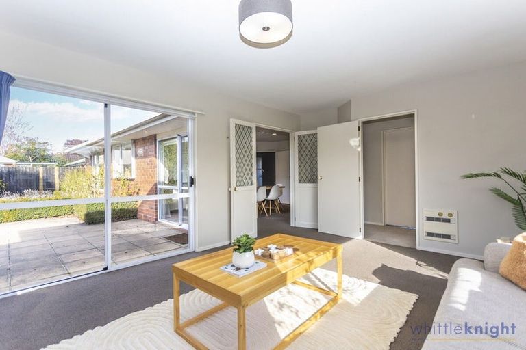 Photo of property in 8 Innisfree Place, Northwood, Christchurch, 8051