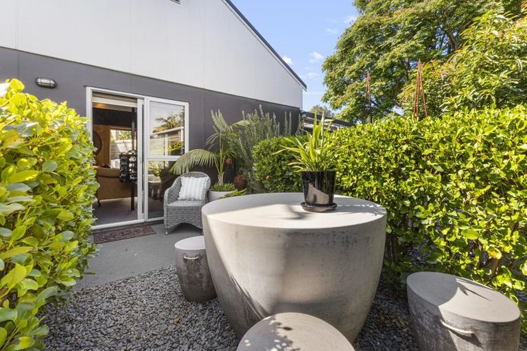 Photo of property in 298 Huatoki Street, Upper Vogeltown, New Plymouth, 4310