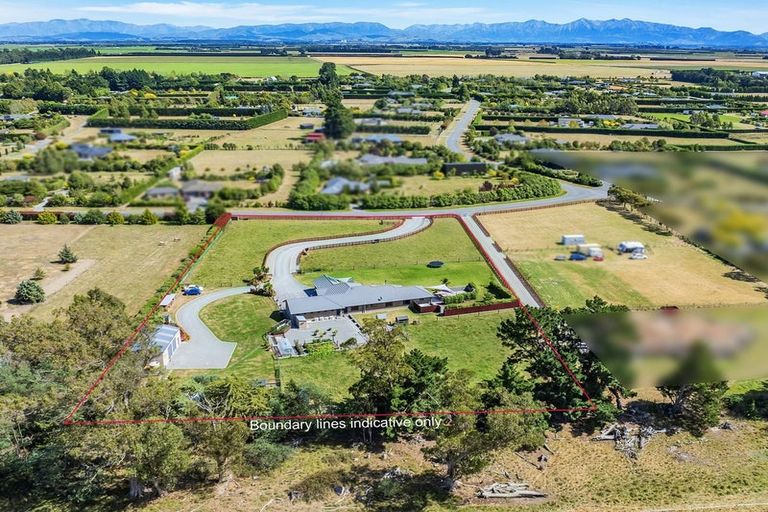 Photo of property in 9 Thorndon Close, Kirwee, Darfield, 7571