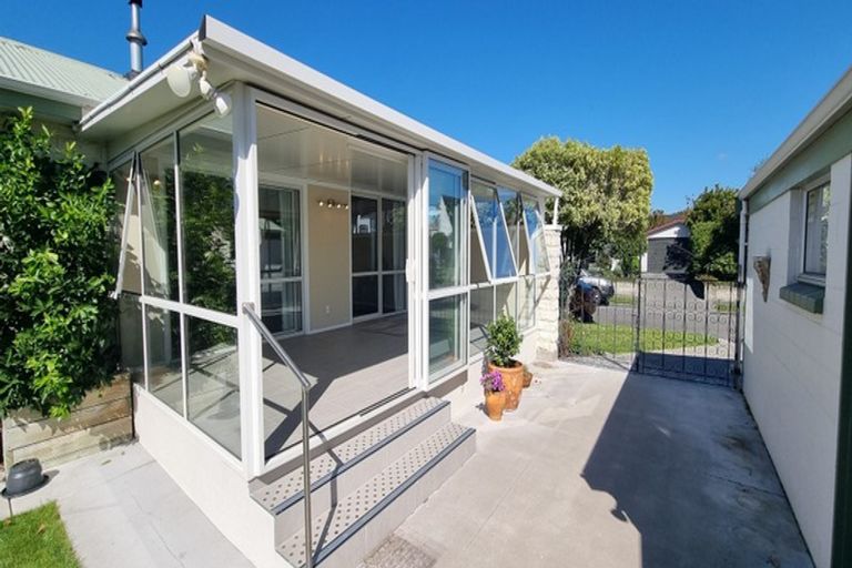 Photo of property in 4 Rachel Place, Avonhead, Christchurch, 8042