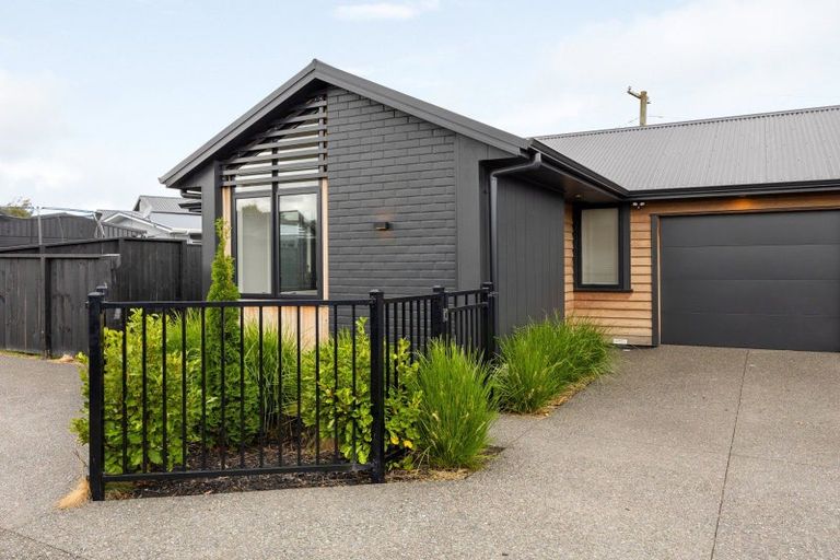 Photo of property in 2/9 Kingsley Street, Saint Andrews, Hamilton, 3200