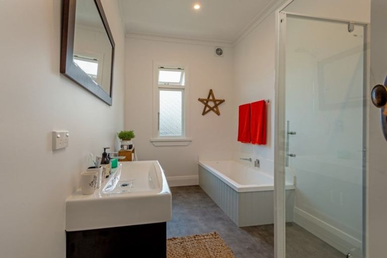 Photo of property in 1 Jones Place, Highbury, Palmerston North, 4412