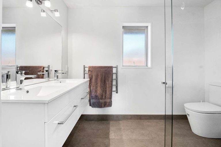 Photo of property in 11 Hubbard Street, Wigram, Christchurch, 8042