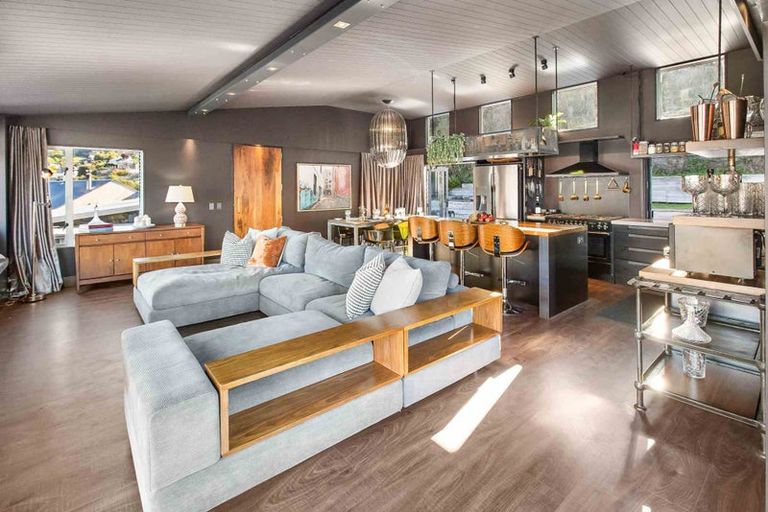 Photo of property in 16b Sainsbury Road, Fernhill, Queenstown, 9300