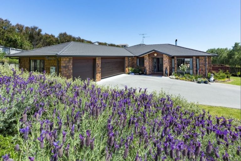 Photo of property in 9 Northvale Place, Pukekohe, 2120