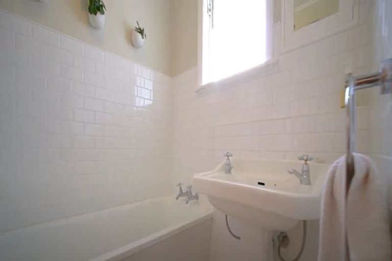Photo of property in 991 Parewanui Road, Parewanui, Bulls, 4894