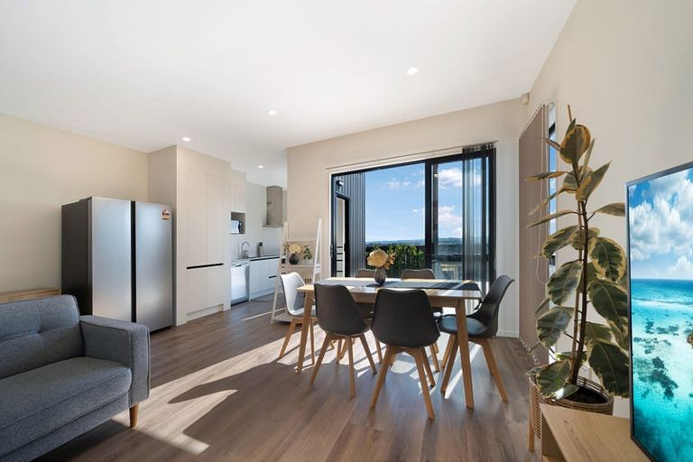 Photo of property in 18 Mata Road, Massey, Auckland, 0614