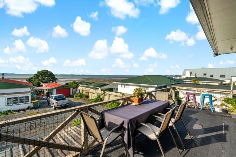 Photo of property in 13a Torkar Road, Clarks Beach, 2122