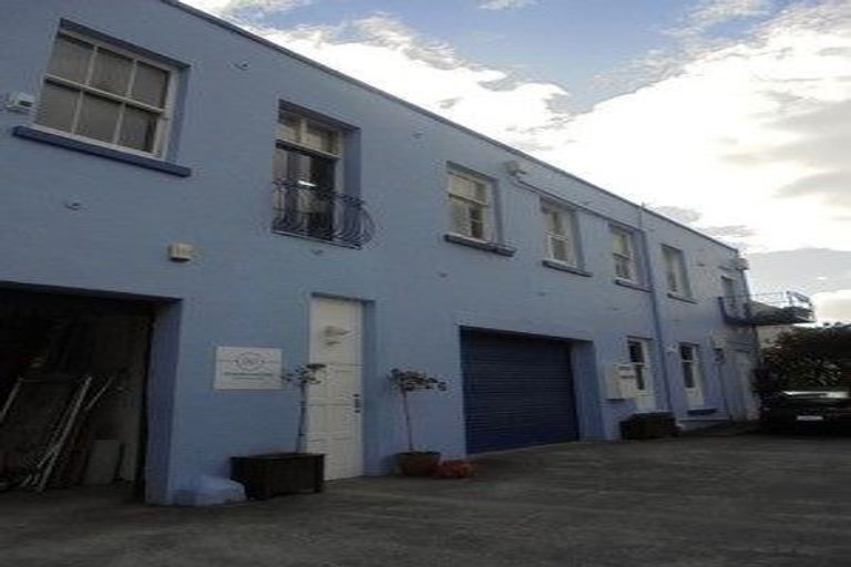 Photo of property in 2u2 King Street, Mount Cook, Wellington, 6021