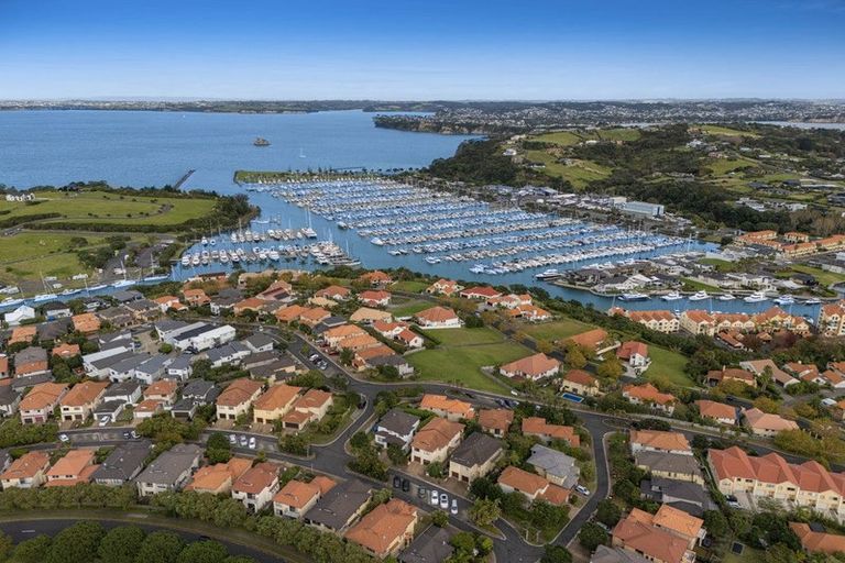 Photo of property in 10 Trimaran Drive, Gulf Harbour, Whangaparaoa, 0930