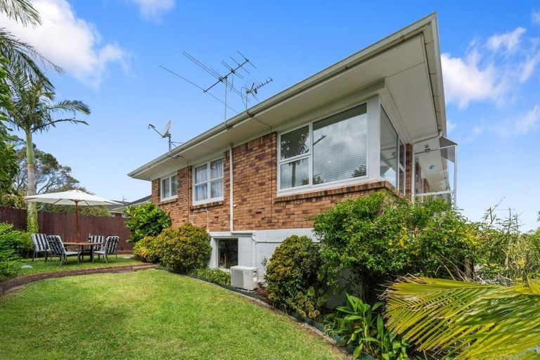 Photo of property in 3/3 Marsh Avenue, Forrest Hill, Auckland, 0620