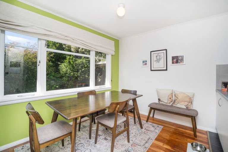 Photo of property in 32 Aberdeen Avenue, Takaro, Palmerston North, 4412