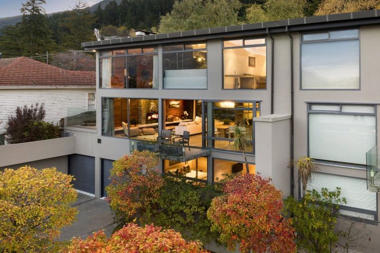 Photo of property in 42a Man Street, Queenstown, 9300