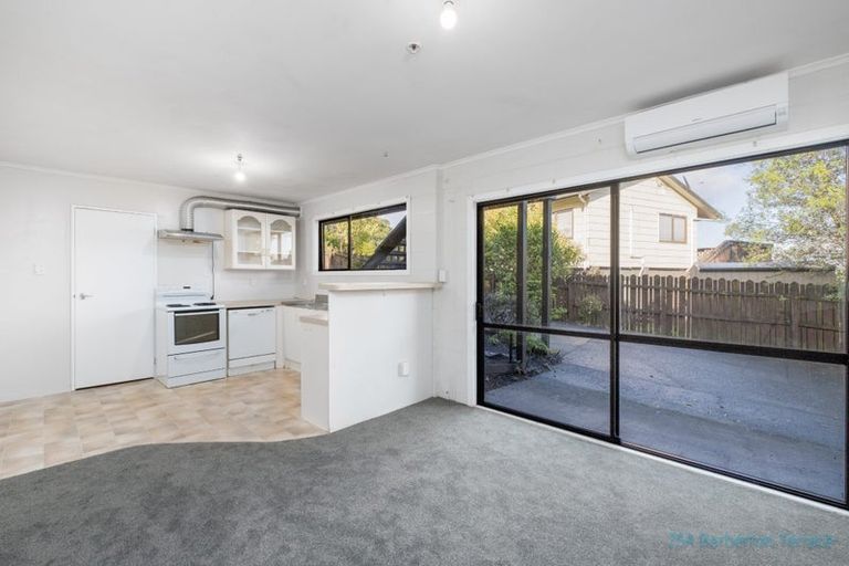 Photo of property in 25 Barberton Terrace, Red Hill, Papakura, 2110