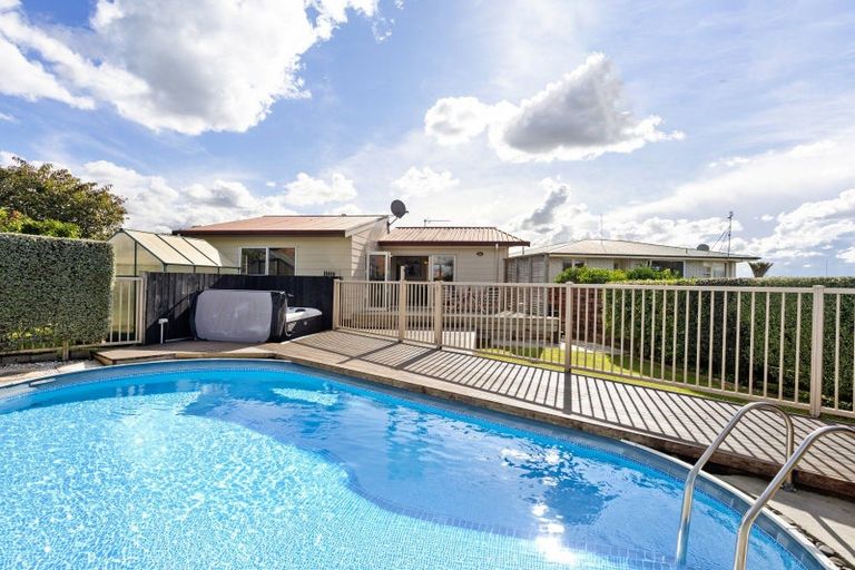 Photo of property in 8 Magenta Place, Dinsdale, Hamilton, 3204