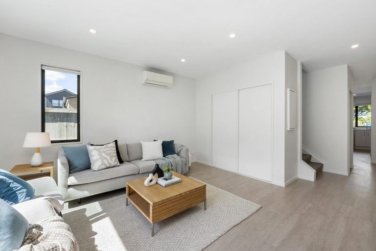 Photo of property in 10 Paraone Crescent, Takanini, 2112