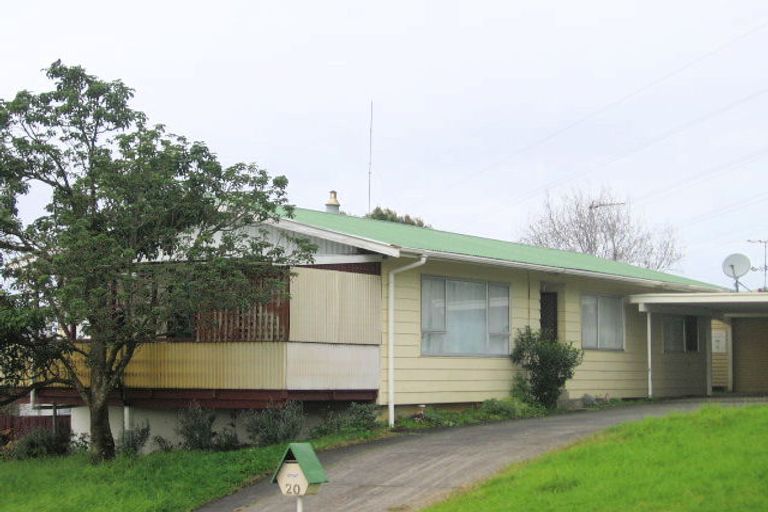 Photo of property in 22 Doone Place, Massey, Auckland, 0614
