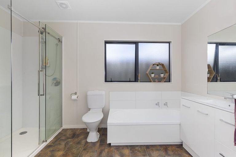 Photo of property in 1/28 Christmas Road, Manurewa, Auckland, 2102