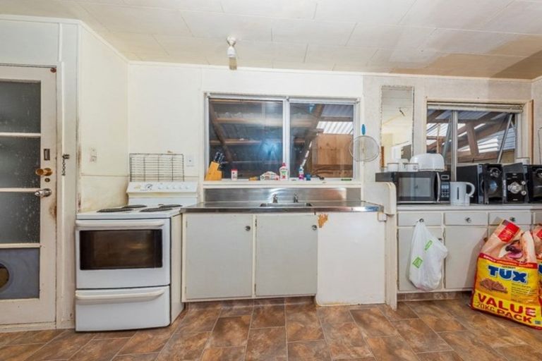 Photo of property in 2/37 John Walker Drive, Manurewa, Auckland, 2102