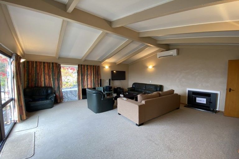 Photo of property in 8 Avalon Crescent, Fernhill, Queenstown, 9300