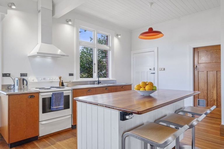 Photo of property in 262 Macandrew Road, Forbury, Dunedin, 9012