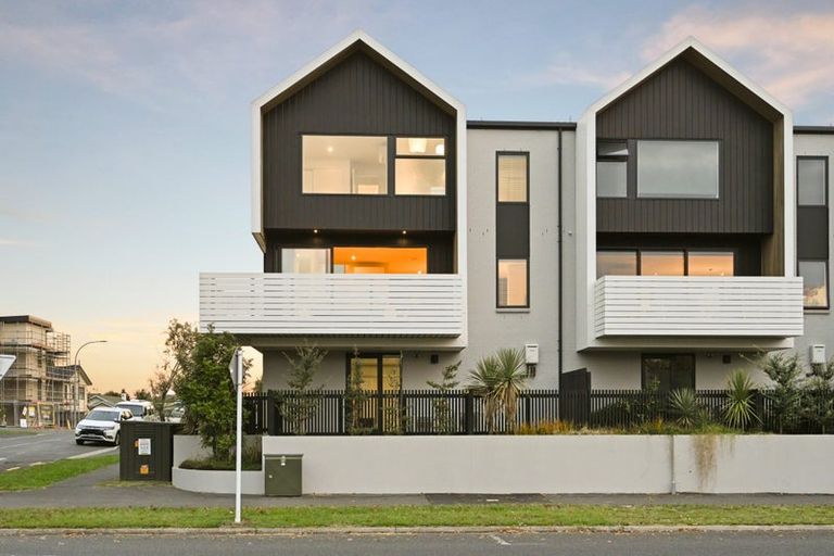 Photo of property in 1/2 Manning Street, Hamilton Central, Hamilton, 3204