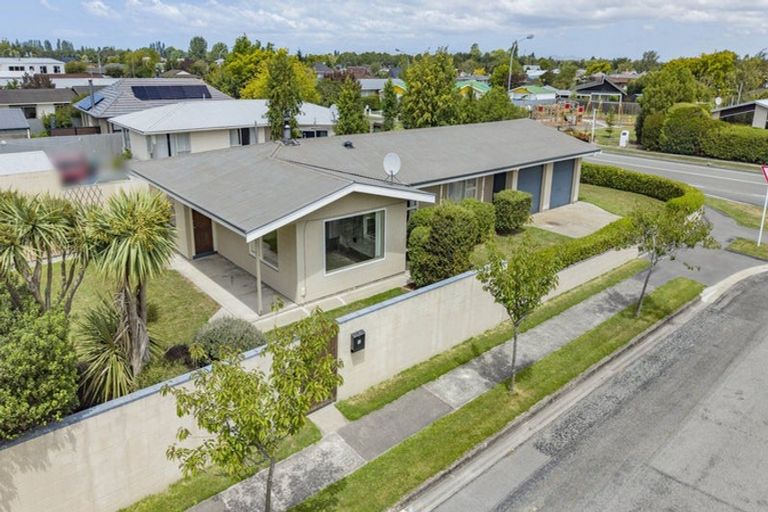 Photo of property in 14 Fraser Place, Rangiora, 7400