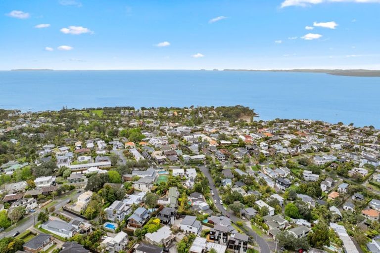 Photo of property in 7 Parr Terrace, Castor Bay, Auckland, 0620