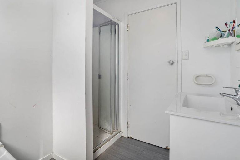 Photo of property in 42 Burbank Avenue, Manurewa, Auckland, 2102