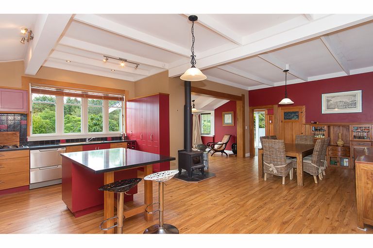 Photo of property in 77 Colombo Road, Waiuku, 2123