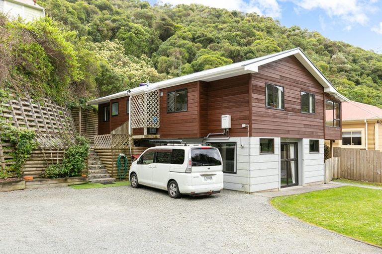 Photo of property in 112 Holloway Road, Aro Valley, Wellington, 6021