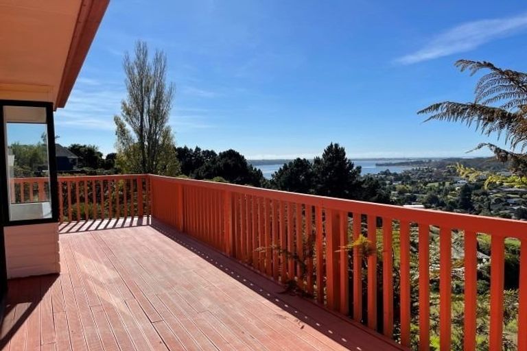 Photo of property in 18 Philomel Crescent, Bayswater, Auckland, 0622