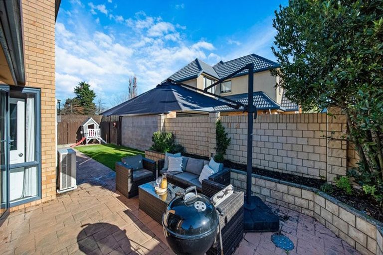 Photo of property in 32a Berkshire Drive, Avonhead, Christchurch, 8042