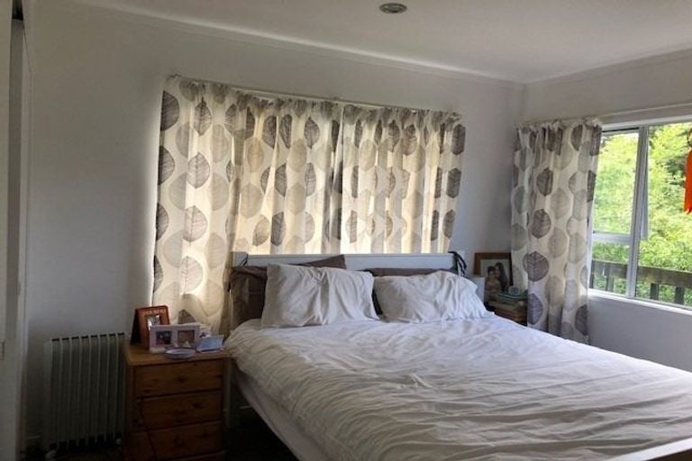 Photo of property in 223 Beach Haven Road, Beach Haven, Auckland, 0626