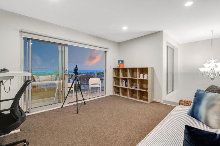 Photo of property in 9 Ruth Craig Place, Stanmore Bay, Whangaparaoa, 0932